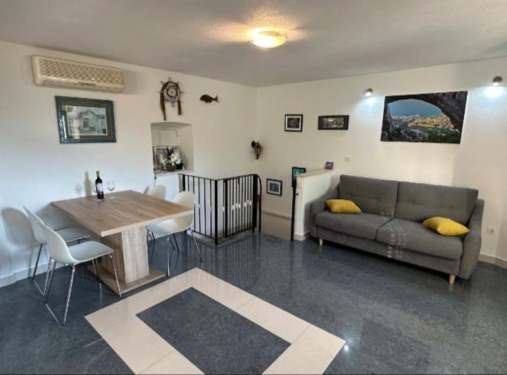 Apartmani Dalmacija Brela Exteriér fotografie