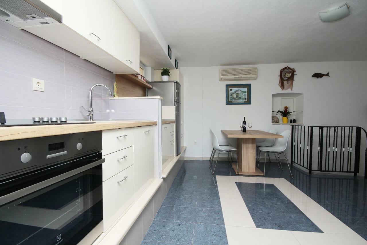 Apartmani Dalmacija Brela Exteriér fotografie
