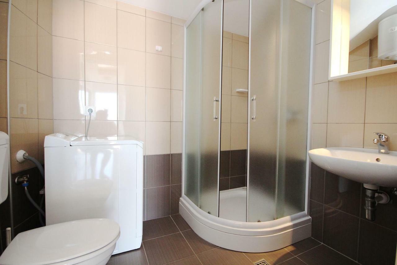 Apartmani Dalmacija Brela Exteriér fotografie