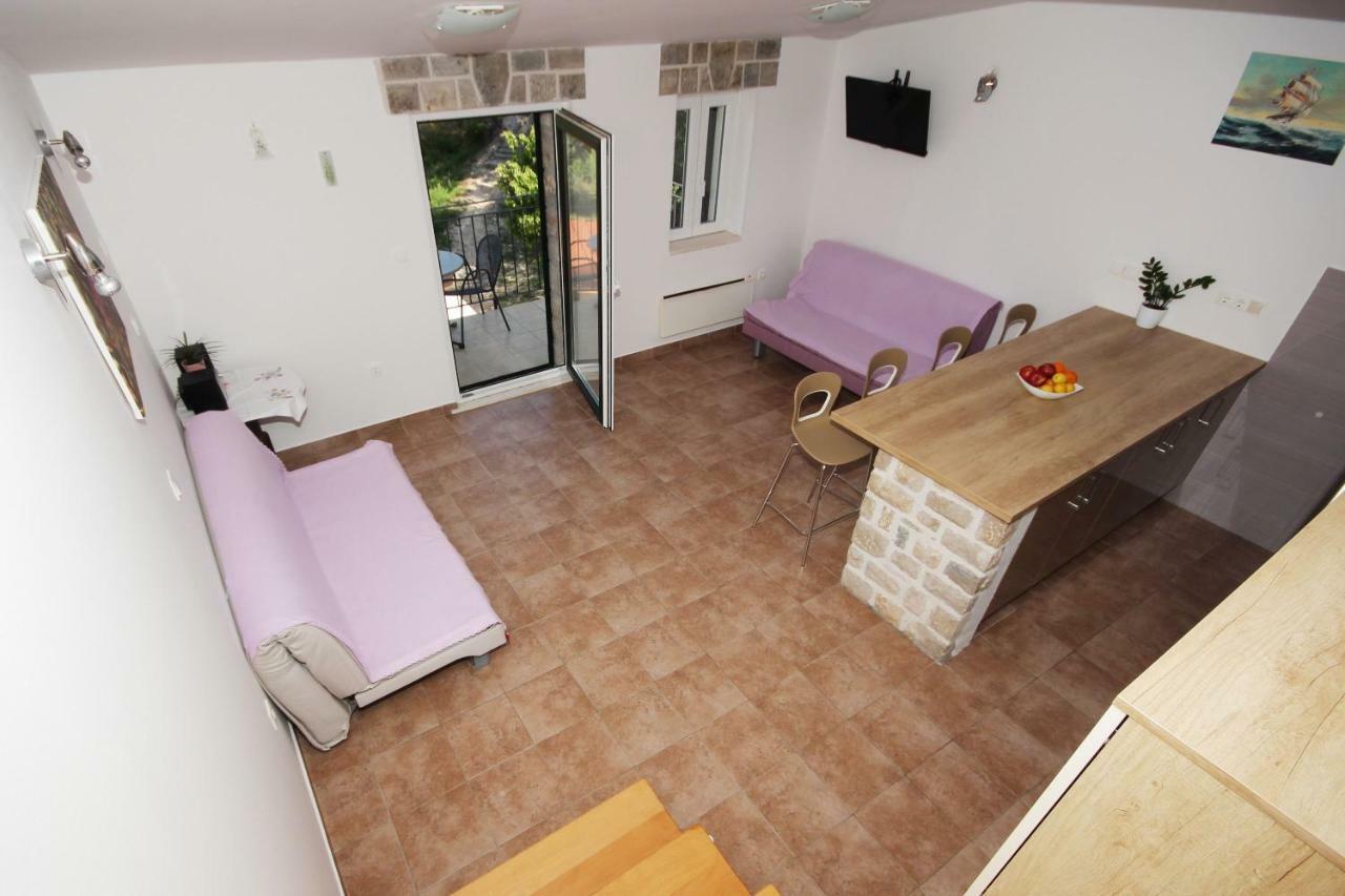 Apartmani Dalmacija Brela Exteriér fotografie
